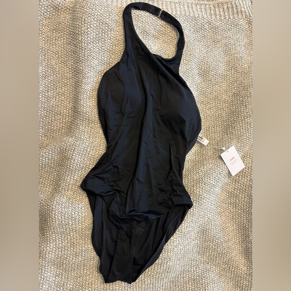 Andie Swim The Luzon One Piece in Black - Picture 2 of 4